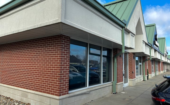 Pictures of Industrial, Retail, Office property located at 3252 Ginger Creek Drive, Springfield, IL 62711 for lease - image #1