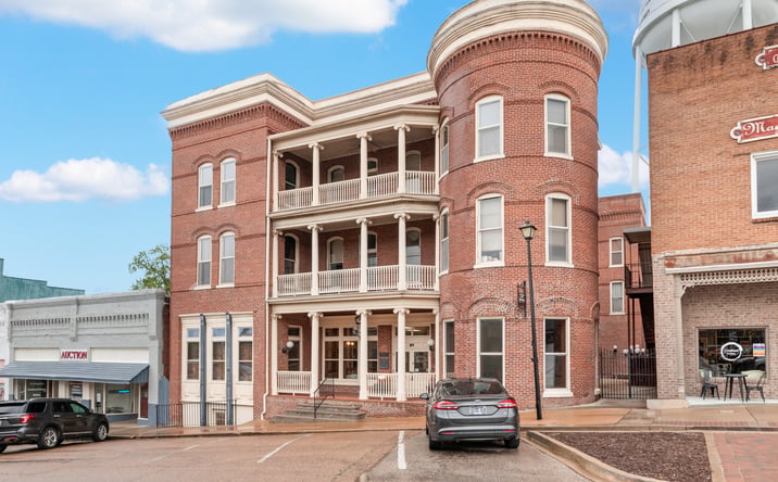 Pictures of Retail, Office property located at 114 W Liberty Ave, Covington, TN 38019 for lease - image #1