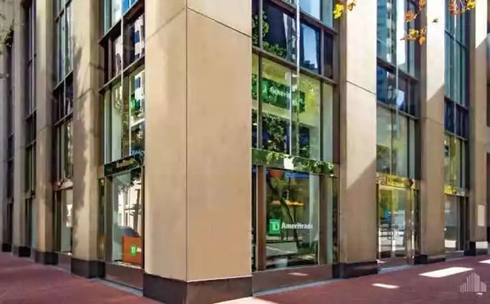 Pictures of Retail property located at 525 Market St, San Francisco, CA 94105 for lease - image #1