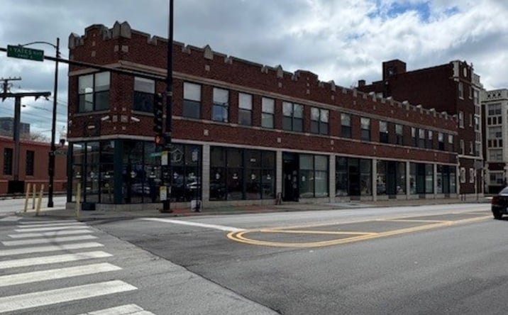 Pictures of Office property located at 7105 S Yates Avenue, Chicago, IL 60649 for lease - image #1