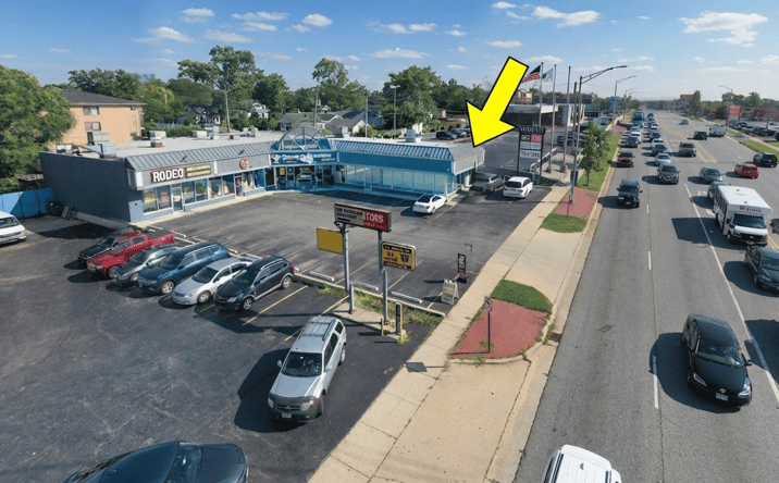 Pictures of Retail property located at 11111 S Harlem Ave., Worth, IL 60482 for lease - image #1