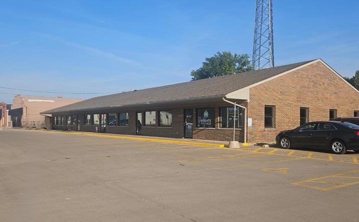 Pictures of Office property located at 1200 W Jackson St, Macomb, IL 61455 for lease - image #1