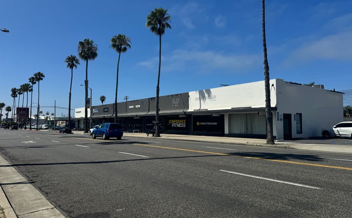Pictures of Retail property located at 417 S Coast Hwy, Oceanside, CA 92054 for lease - image #1