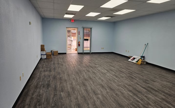 Pictures of Retail, Office property located at 12130 El Sendero St, San Antonio, TX 78233 for lease - image #1