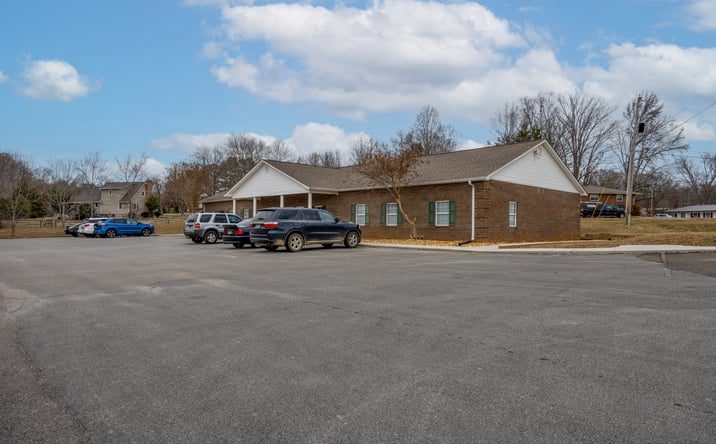 Pictures of Office property located at 305 Grady Rd, Etowah, TN 37331 for lease - image #1