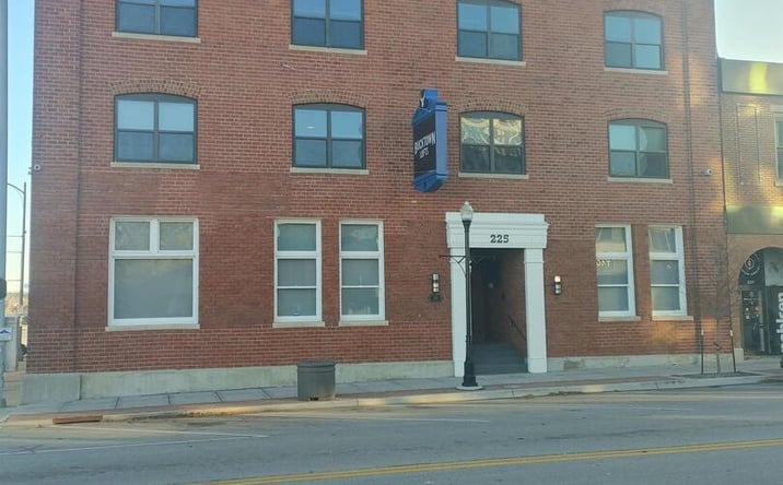 Pictures of Office, Retail property located at 225 E 2ND Street 102, Davenport, IA 52801 for lease - image #1