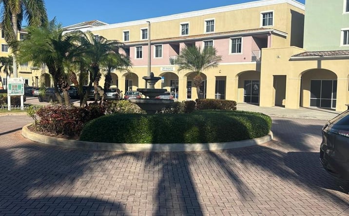 Pictures of Retail property located at 3401 N State Road 7 # 7 #B-7, Lauderdale Lakes, FL 33319 for lease - image #1