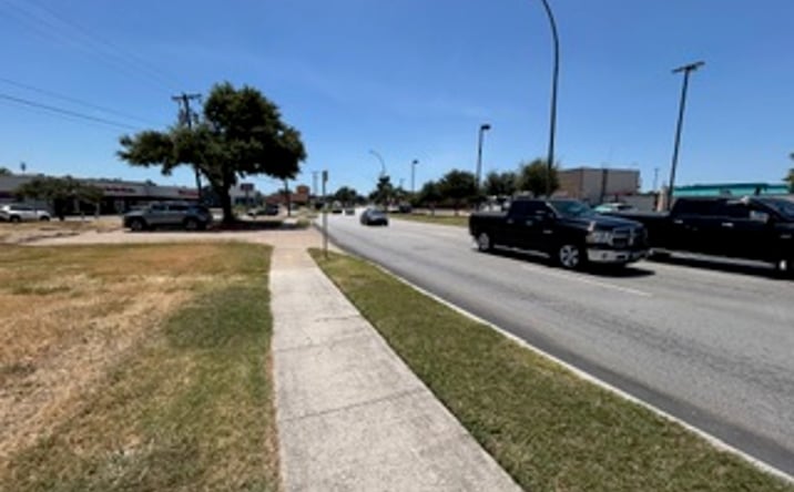 Pictures of Land property located at 4380 W Green Oaks Blvd, Arlington, TX 76016 for lease - image #1