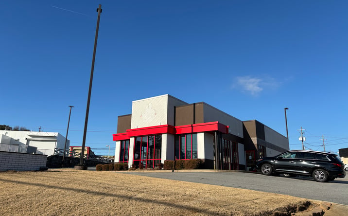 Pictures of Restaurant property located at 5410 Peachtree Industrial Blvd, Chamblee, GA 30341 for lease - image #1