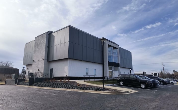 Pictures of Office property located at 9143 Indianapolis Blvd, Highland, IN 46322 for lease - image #1