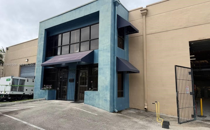 Pictures of Industrial property located at 2200 NW 93rd Ave, Doral, FL 33172 for lease - image #1