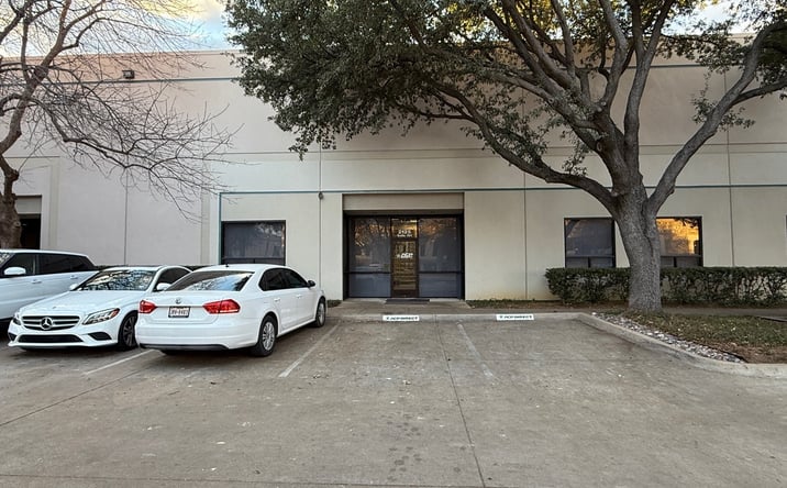 Pictures of Industrial property located at 2125 Chenault Dr., Carrollton, TX 75006 for lease - image #1