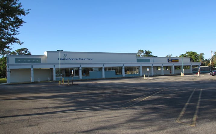 Pictures of Retail property located at 4435 20th St, Vero Beach, FL 32966 for lease - image #1