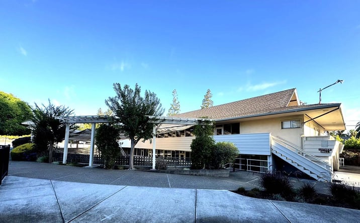 Pictures of Retail property located at 460 El Monte Ave, Los Altos, CA 94022 for lease - image #1
