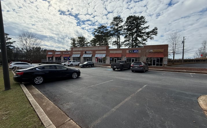 Pictures of Retail property located at 747 Davis Rd, Stockbridge, GA 30281 for lease - image #1