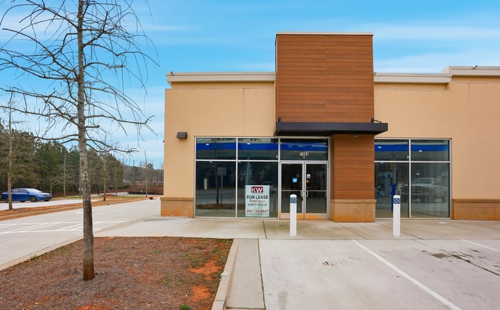 Pictures of Retail property located at 7101 Covington Hwy, Lithonia, GA 30058 for lease - image #1