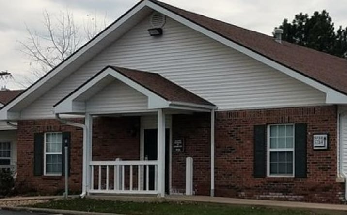 Pictures of Office property located at 5722 N Broadway, KCMO, MO 64118 for lease - image #1