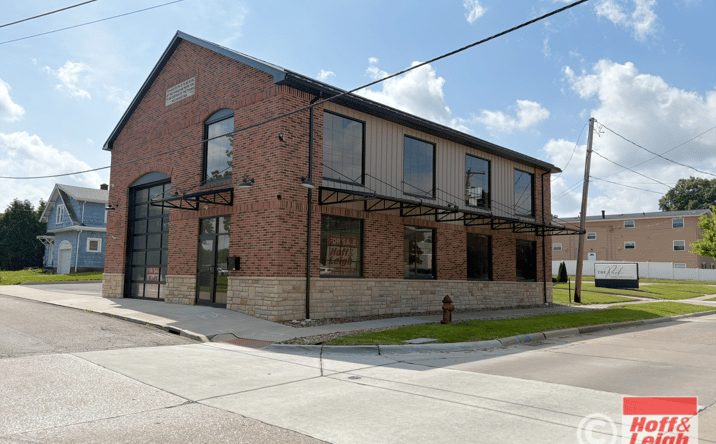 Pictures of Retail, Office property located at 402 S Elmwood Ave, Medina, OH 44256 for lease - image #1