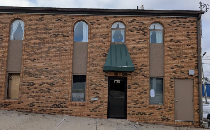 Pictures of Retail, Office property located at 735 Meridian St, Anderson, IN 46016 for lease - image #1