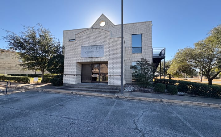 Pictures of Office property located at 110 W Brockett St, Sherman, TX 75090 for lease - image #1