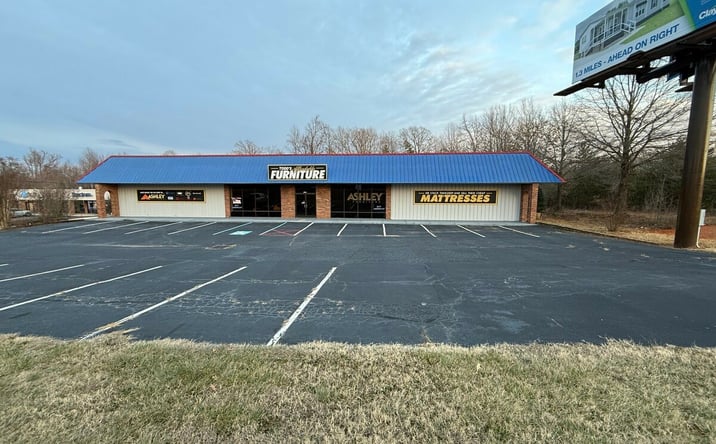 Pictures of Retail property located at 1550 Freeway Dr., Reidsville, NC 27320 for lease - image #1