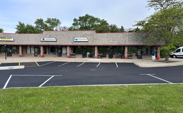 Pictures of Office, Retail property located at 300 N Milwaukee Avenue LM, Lake Villa, IL 60046 for lease - image #1