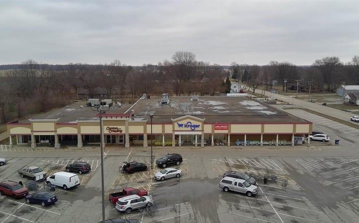 Pictures of Retail, Industrial property located at 1773 E Chestnut St, Canton, IL 61520 for lease - image #1