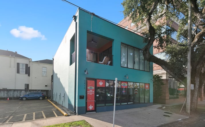 Pictures of Restaurant property located at 3412 Prytania St, New Orleans, LA 70115 for lease - image #1