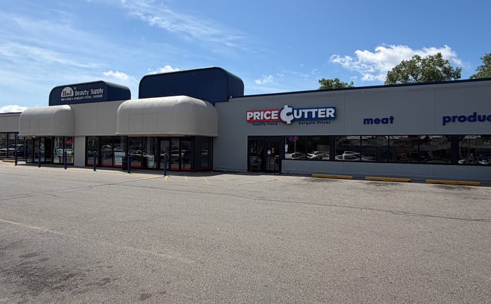 Pictures of Retail property located at 730 28th St SE, Grand Rapids, MI 49548 for lease - image #1