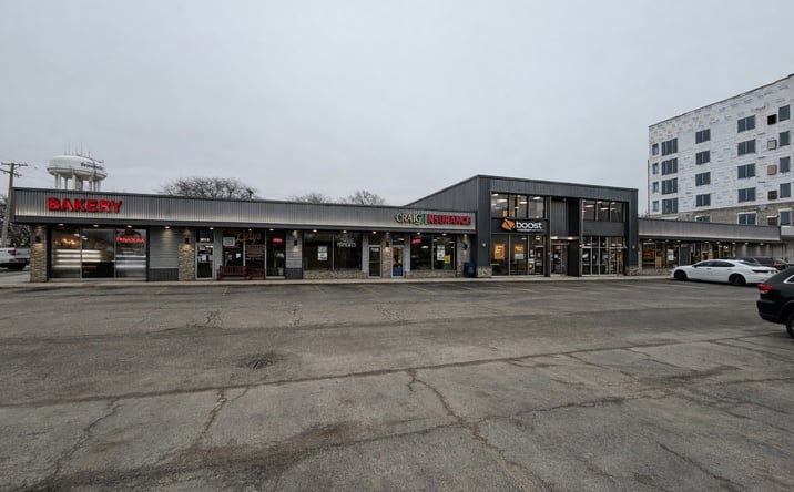 Pictures of Retail property located at 714 W Irving Park Road 718, Bensenville, IL 60106 for lease - image #1