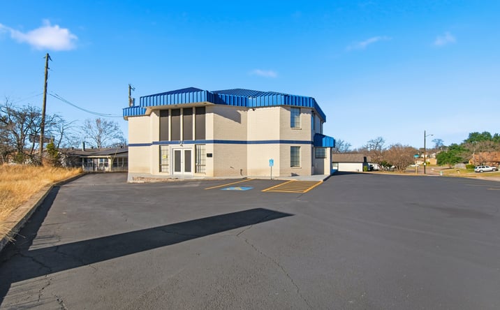 Pictures of Office, Special Purpose property located at 701 W Central Texas Expy, Killeen, TX 76541 for lease - image #1