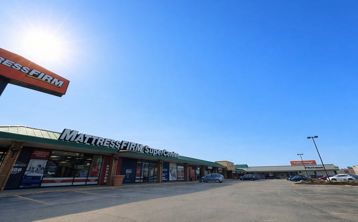 Pictures of Retail property located at 302 S 72nd St, Omaha, NE 68114 for lease - image #1