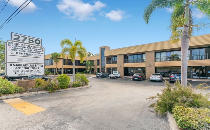 Pictures of Office property located at 2750 Stickney Point Rd, Sarasota, FL 34231 for lease - image #1