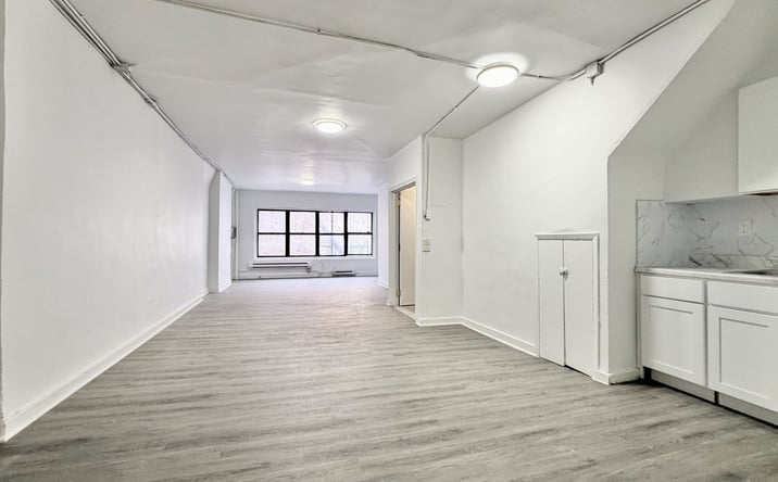 Pictures of Office, Industrial property located at 354 W 37th St, New York, NY 10018 for lease - image #1