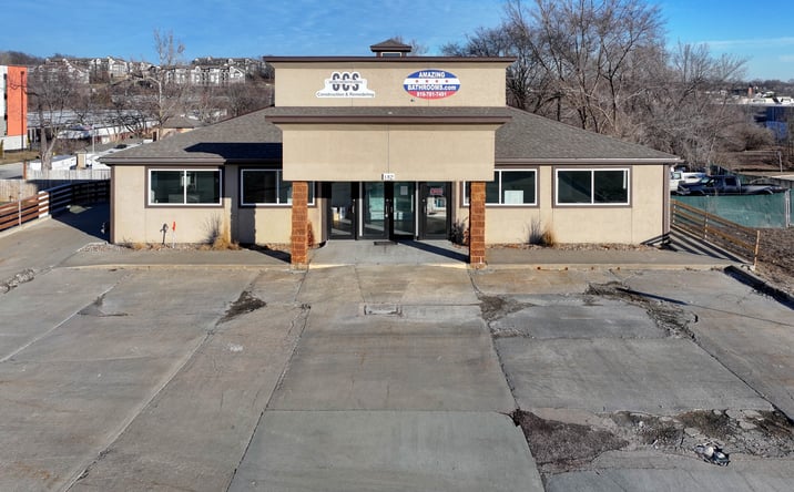 Pictures of Retail, Office property located at 137 N Stewart Rd, Liberty, MO 64068 for lease - image #1