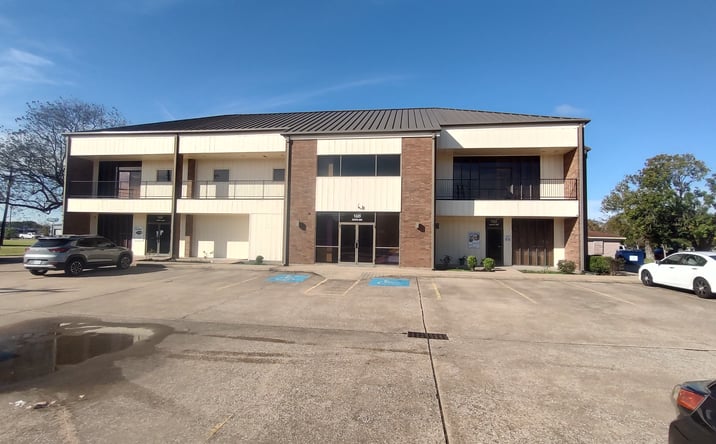 Pictures of Office, Special Purpose property located at 1225 25th St N, Texas City, TX 77590 for lease - image #1