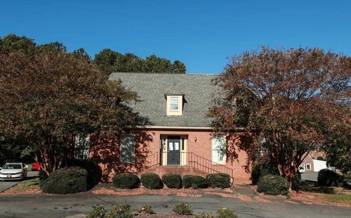 Pictures of Office property located at 2969 Johnson Ferry Rd, Marietta, GA 30062 for lease - image #1