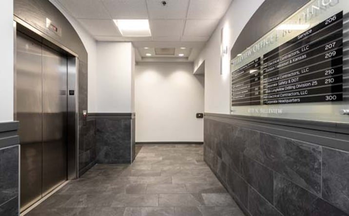Pictures of Office property located at 4770 N Belleview Avenue, Gladstone, MO 64116-2104 for lease - image #1