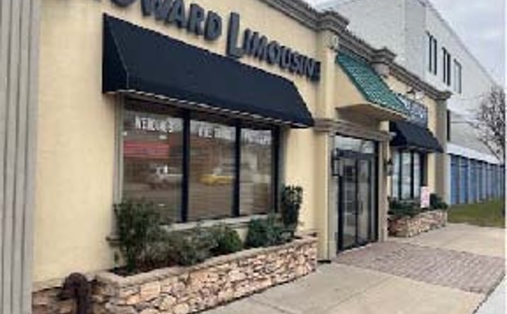 Pictures of Office, Industrial property located at 4025 Austin Blvd, Island Park, NY 11558 for lease - image #1