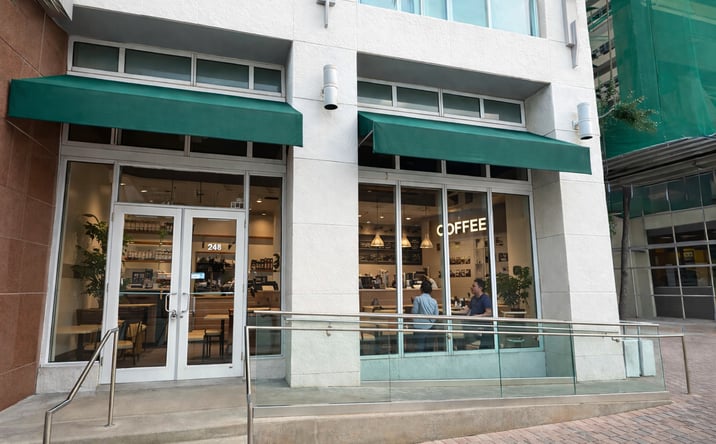 Pictures of Retail property located at 248 Biscayne Blvd, Miami, FL 33131 for lease - image #1