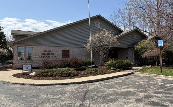 Pictures of Office property located at 3165 Cabaret Trail S, Saginaw, MI 48603 for lease - image #1