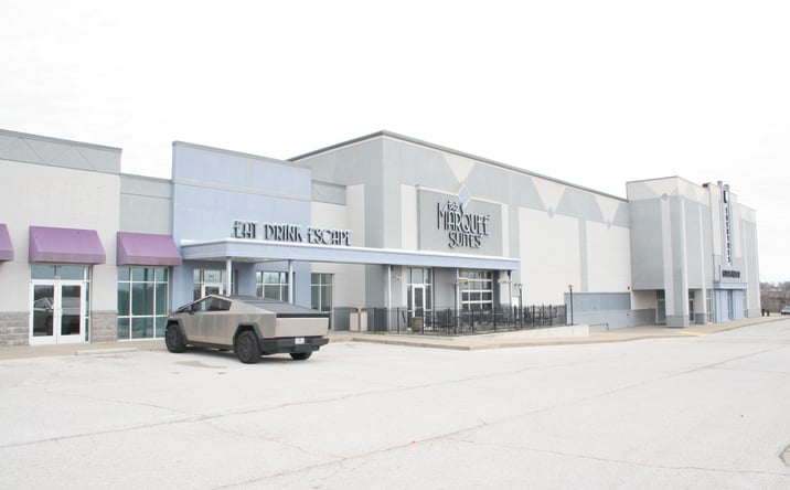 Pictures of Retail, Restaurant property located at 612 N 25th St, Ozark, MO 65721 for lease - image #1