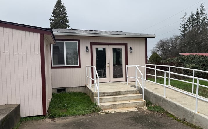 Pictures of Office property located at 33789 OR-99E, Tangent, OR 97389 for lease - image #1