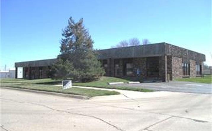 Pictures of Retail, Office property located at 12305 Gold St, Omaha, NE 68144 for lease - image #1