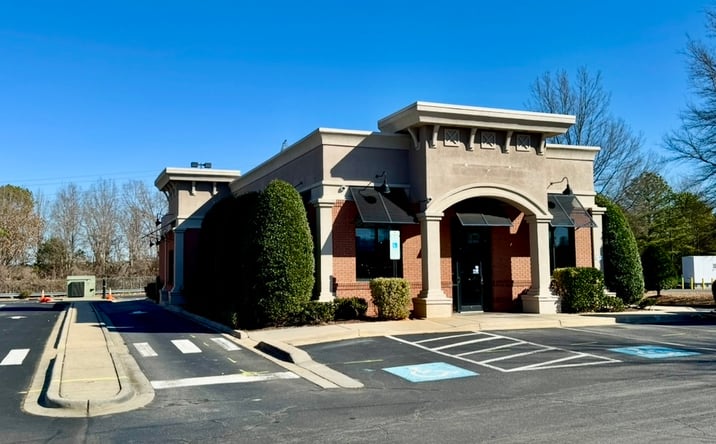 Pictures of Restaurant property located at 1930 Sardis Rd N, Charlotte, NC 28270 for lease - image #1