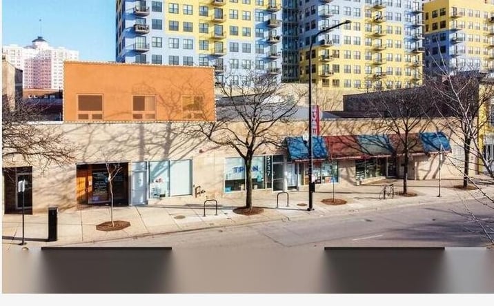 Pictures of Office property located at 5533 N Broadway, Chicago, IL 60640 for lease - image #1
