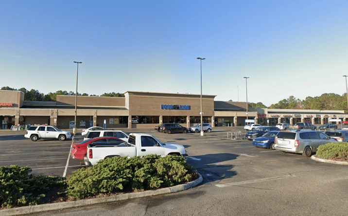 Pictures of Retail property located at 2290 US-501, Conway, SC 29526 for lease - image #1