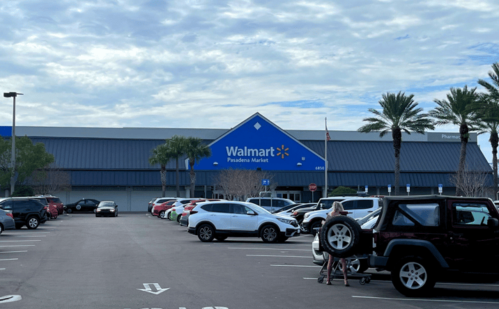 Pictures of Retail property located at 6850 Gulfport Blvd S, South Pasadena, FL 33707 for lease - image #1
