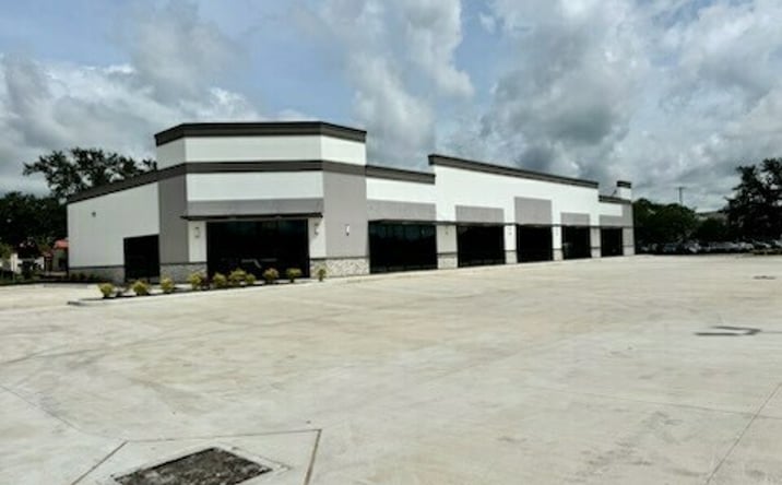 Pictures of Retail property located at 525 Orchard St, Webster, TX 77598 for lease - image #1
