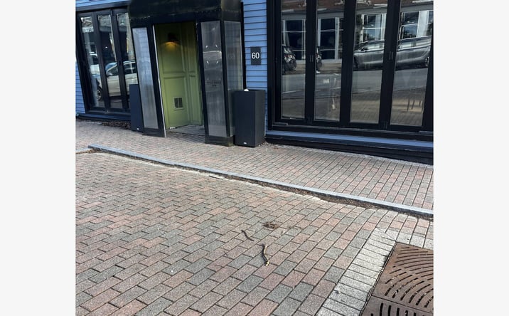 Pictures of Restaurant property located at 60 Wallingford Square, Kittery, ME 03904 for lease - image #1